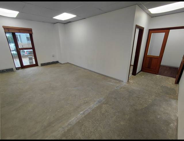 206M² OFFICE TO LET IN VORNA VALLEY